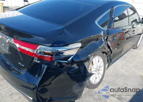 2015 Toyota Avalon Xle z USA, uszkodzony, nr VIN 4T1BK1EB2FU178282